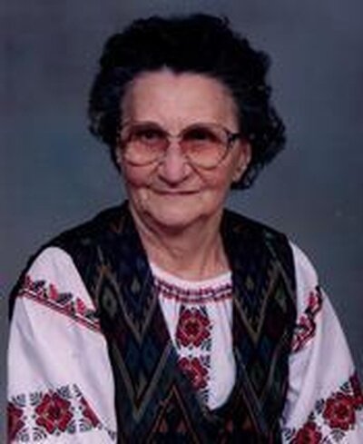 Annie Bzdel